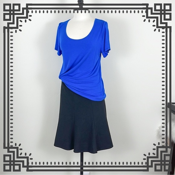 LuLaRoe Tops - 💕Beautiful Blue Lularoe Tunic Top💕